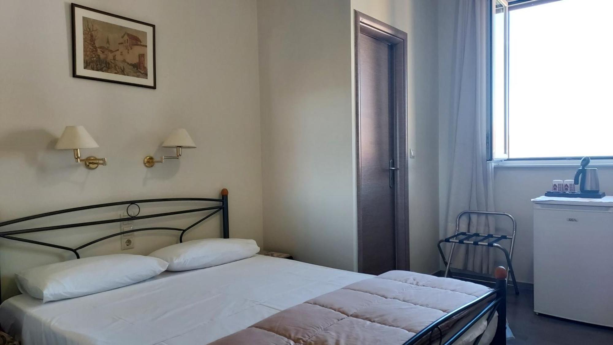 Christina Guest House Mystras Buitenkant foto